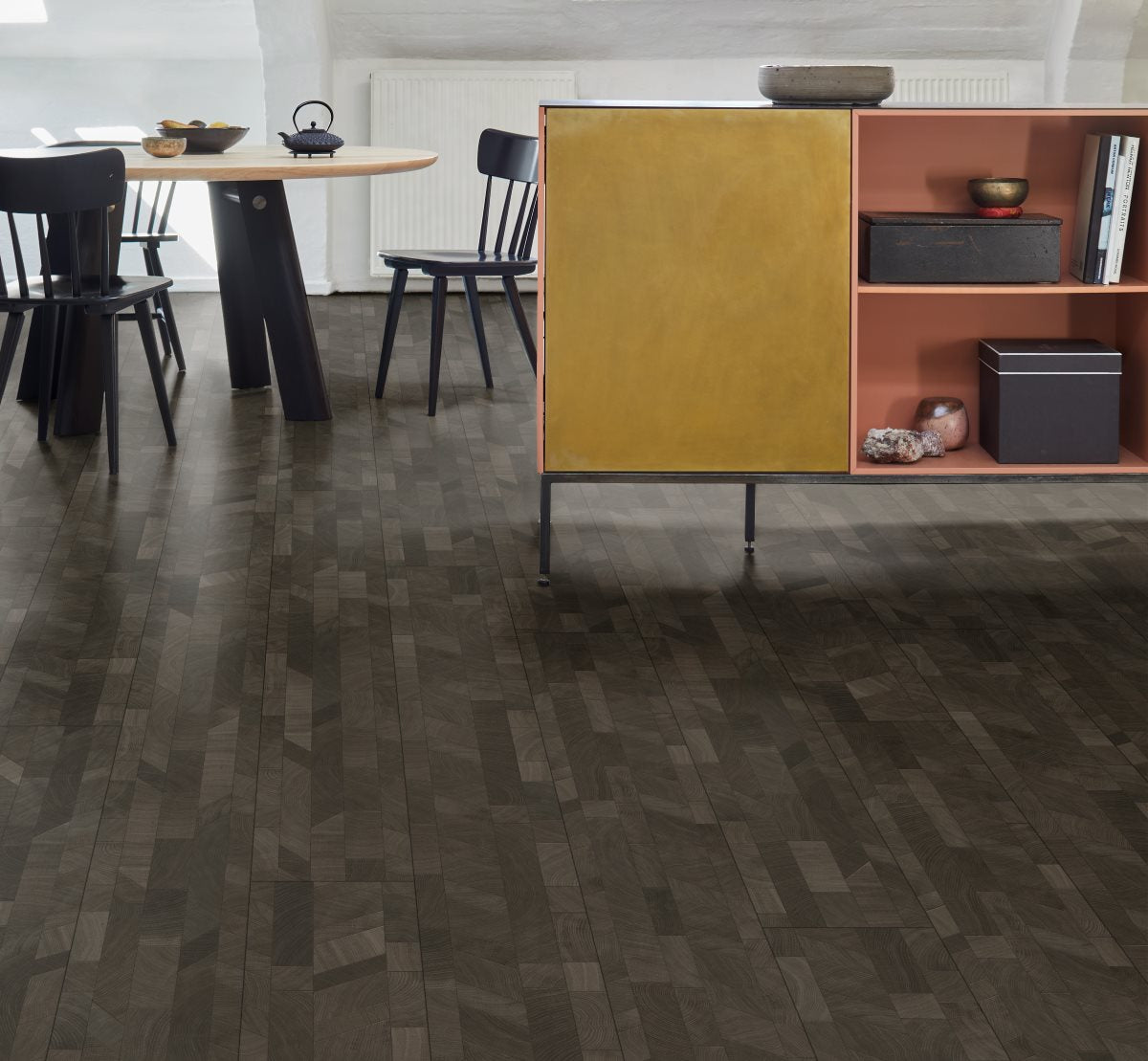 Cross Cut black